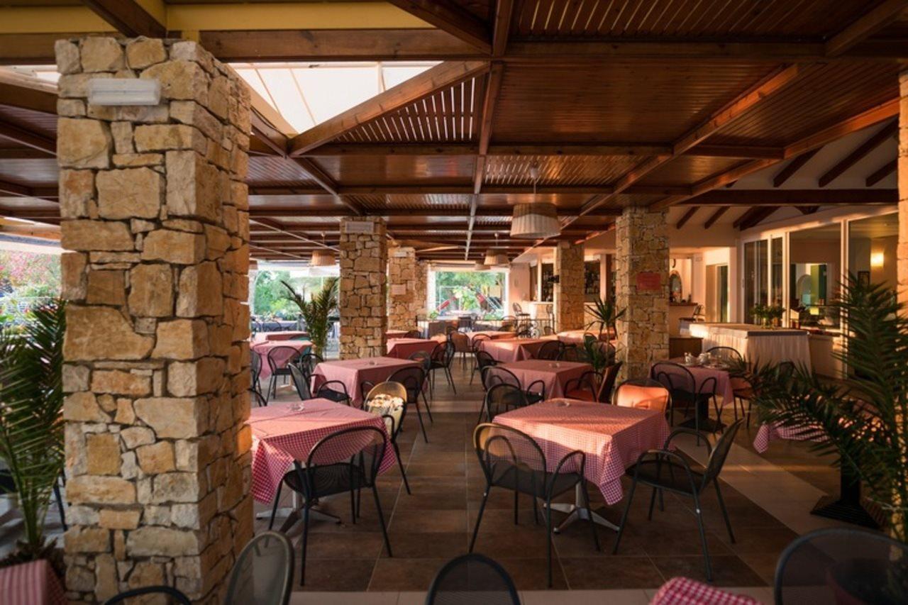 Three Stars Beach Hotel Moraitika Exterior photo