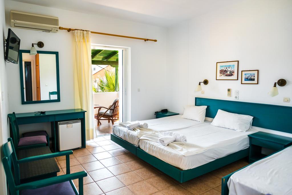 Three Stars Beach Hotel Moraitika Exterior photo